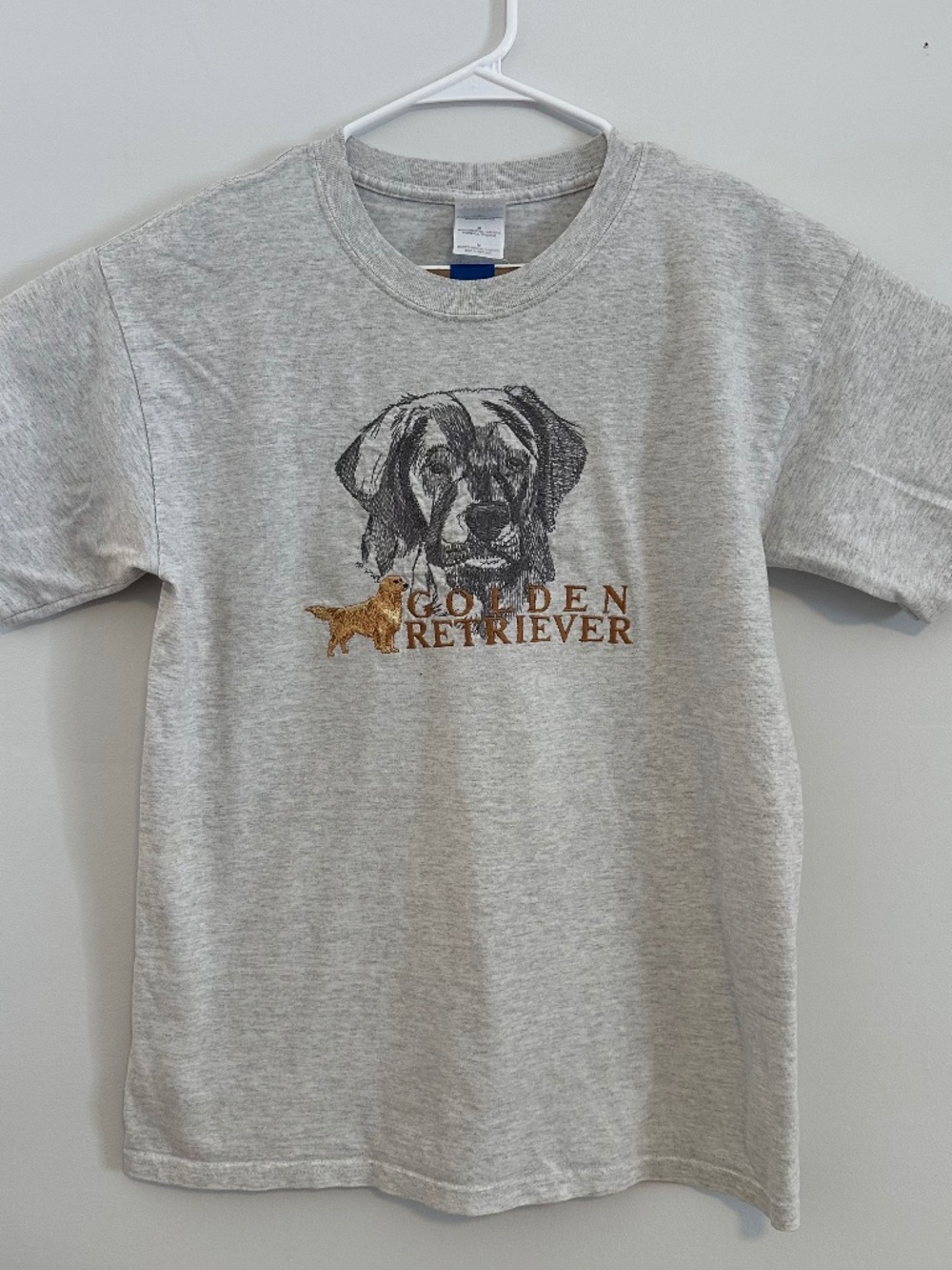Golden Retriever Embroidered Dog Print T-Shirt Medium Gray Y2K Short Sleeve